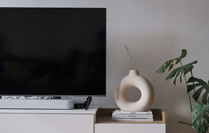 PhotonBeam 48" Curved LED TV - الصورة 3